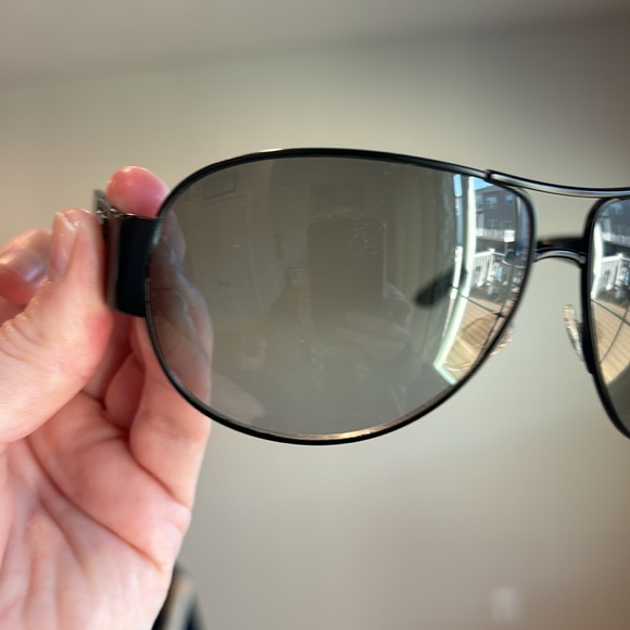 CHANEL Black Aviator Sunglasses 4128 - Picture 9 of 16